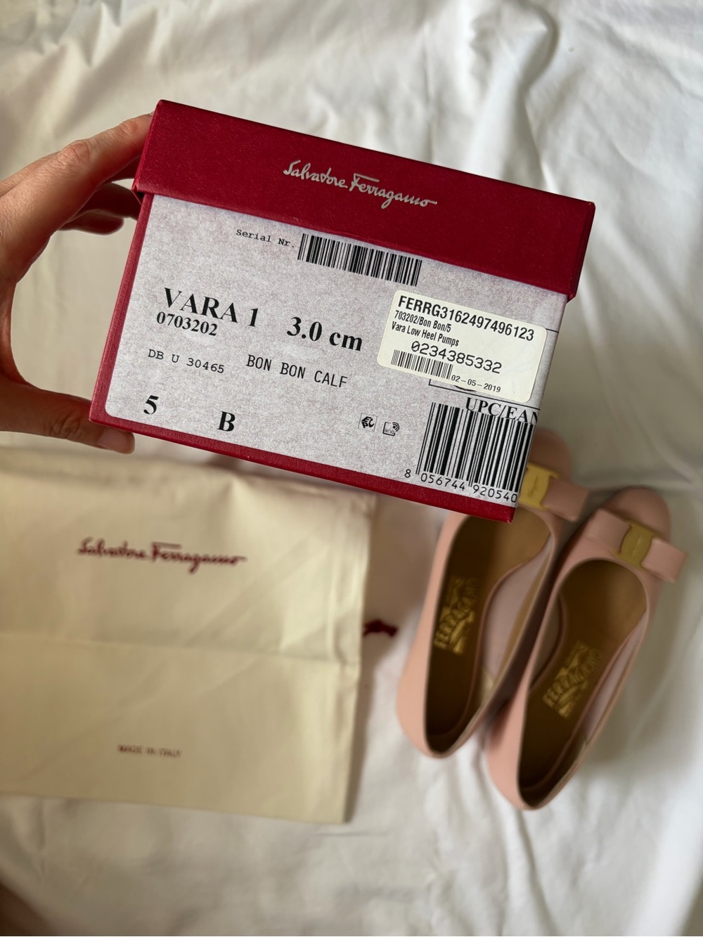 Salvatore Ferragamo Vara Low Heel Pumps, Size 5 - Picture 9 of 9